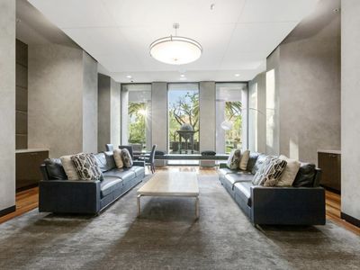1005 / 480 St Kilda Road, Melbourne