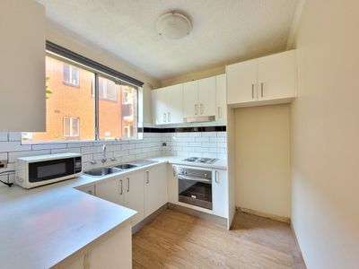 3 / 10 Melrose Avenue, Wiley Park