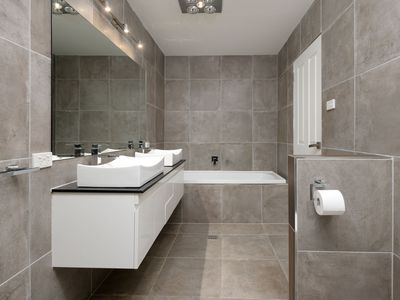 446 ROSE STREET, Lavington