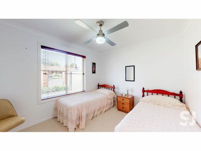 8 / 5 Gundarra Street, Dubbo