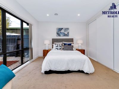 1 / 2 Agnes Court, Glen Waverley