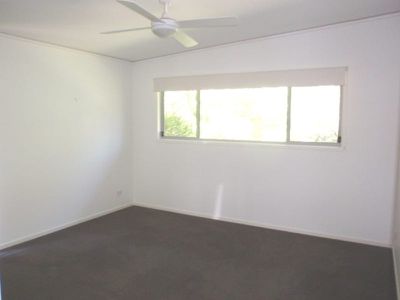 1 / 16 Boondoon Crescent, Ocean Shores