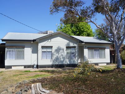 10 Rennison Street, Horsham