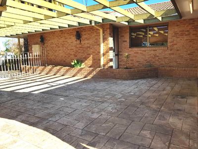 33 Chifley Drive, Dubbo
