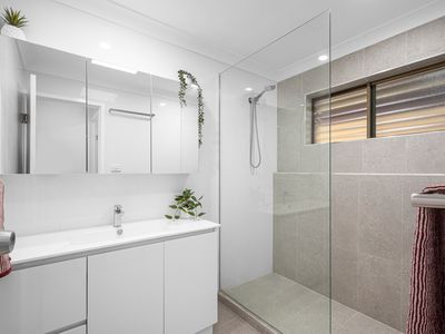75 Yolanda Drive, Annandale
