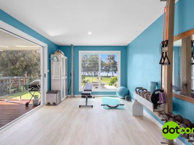 87 The Corso, Gorokan