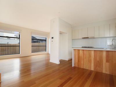 2/4 Hutchison St, Niddrie