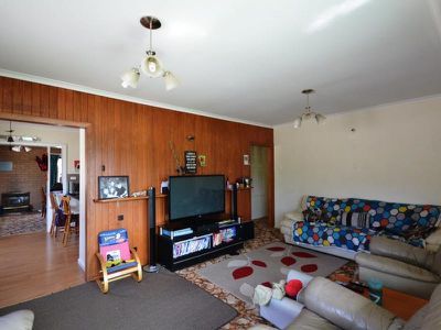 32 Freeburgh Avenue , Mount Beauty
