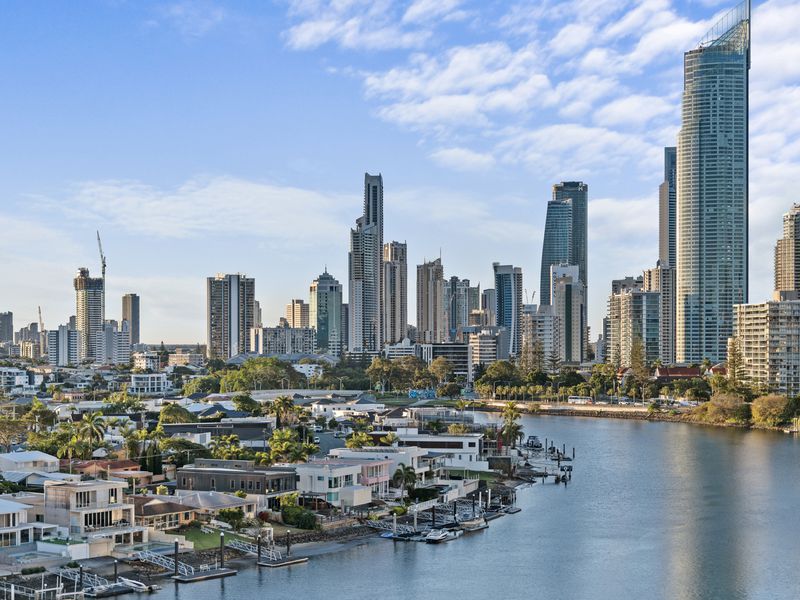 1007 / 15 Cannes Avenue, Surfers Paradise