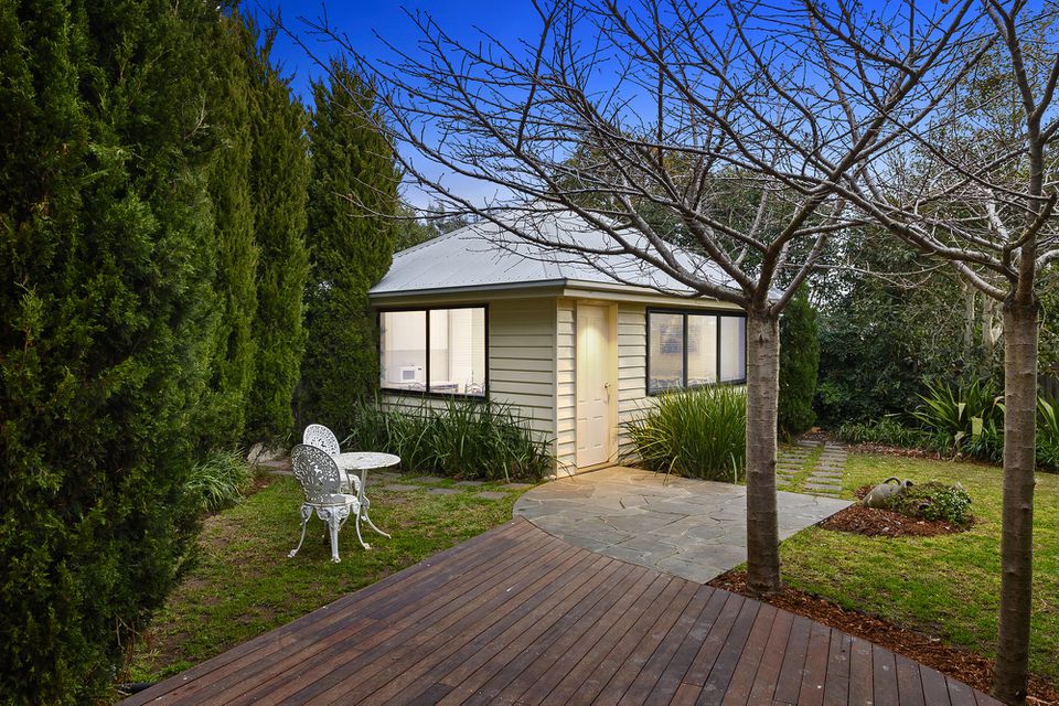 48 CLARKE AVENUE, Belmont