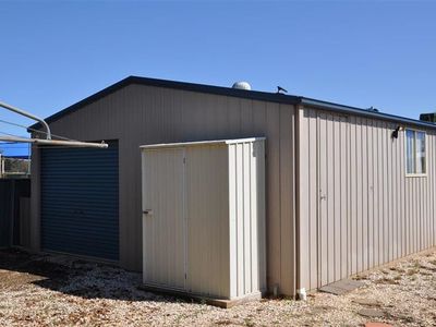 6 McMillan Place, Forbes