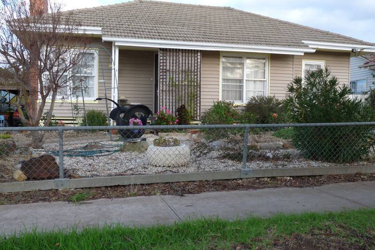 9 Phillip Street, Horsham