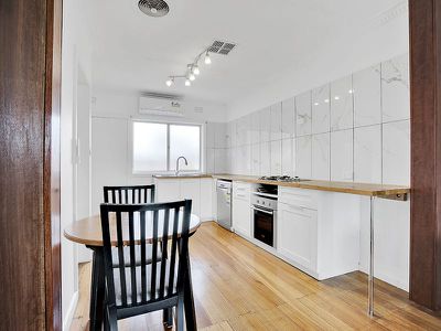 1 / 136 Hoffmans Road, Essendon