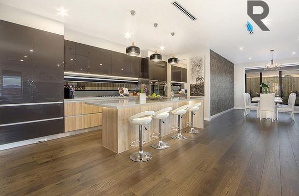 15 Naxos Road, Greenvale