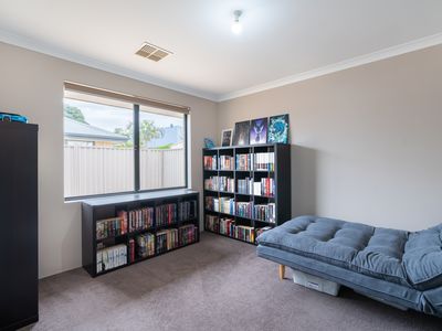 10 Pavonia Parade, Baldivis