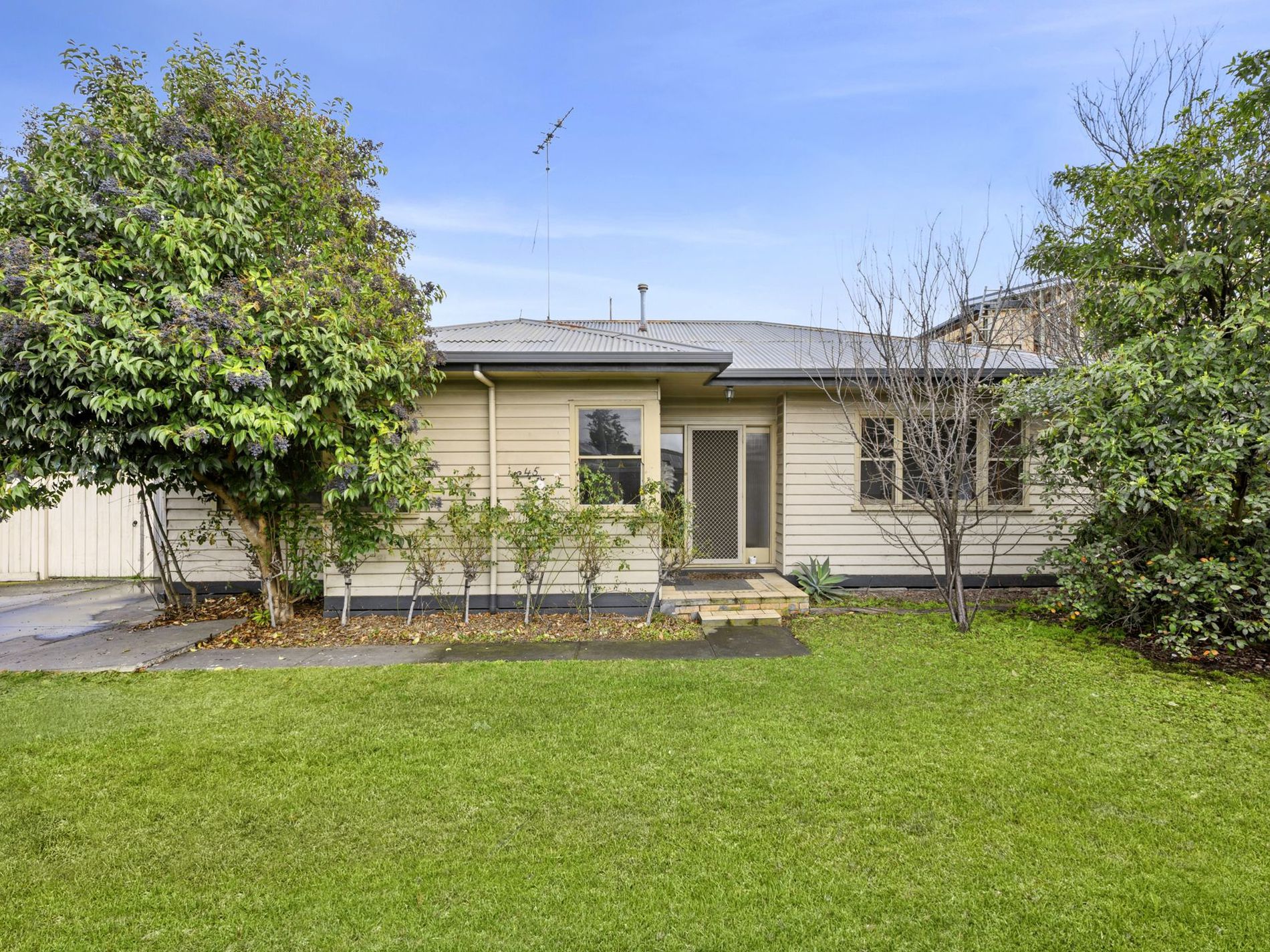 45 Torquay Road, Belmont