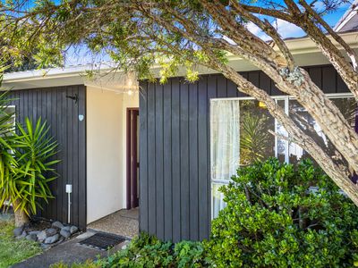 4/109A Te Atatu Road, Te Atatu South