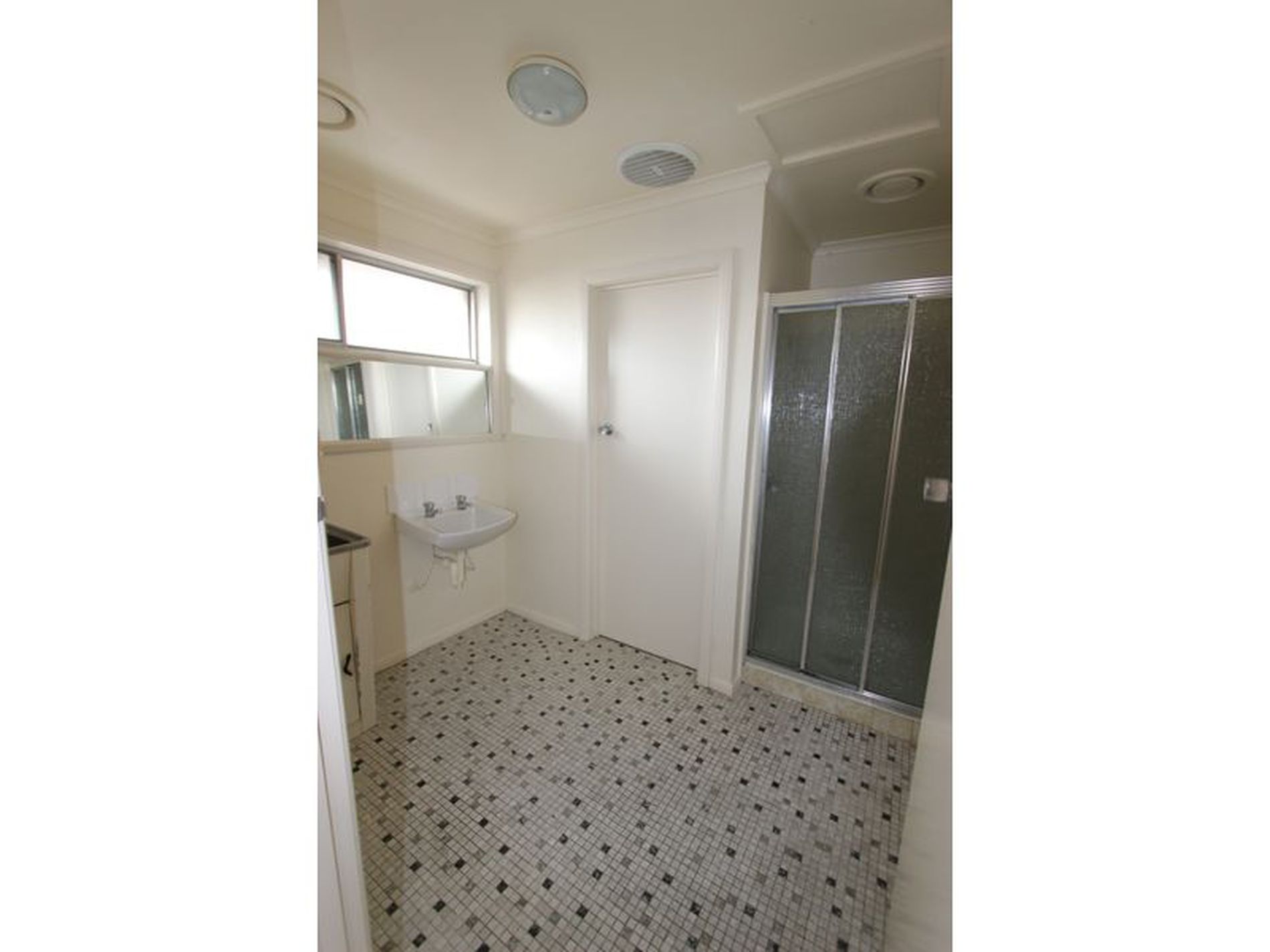 1 / 3 Ann Street, Geelong West