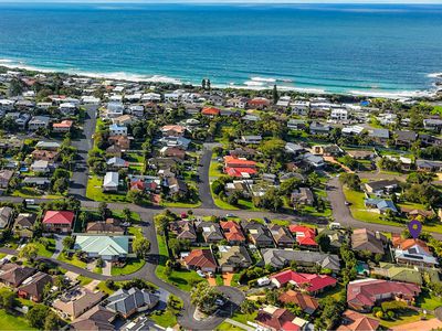 2 / 2 Wills Court, Forster