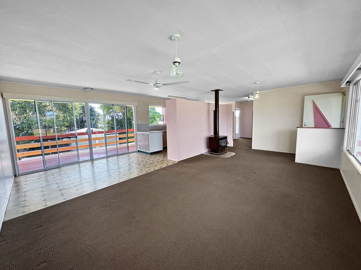 6 CANOPUS CIRCUIT, Atherton
