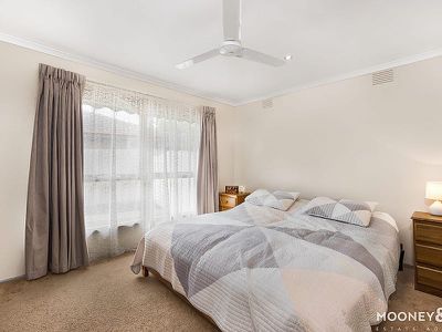 8 Cochrane Street, Cranbourne