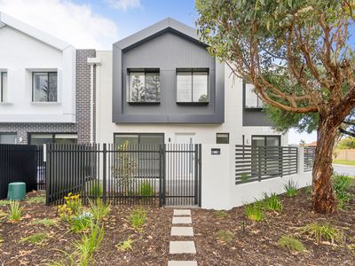28 Venus Way, Hillarys
