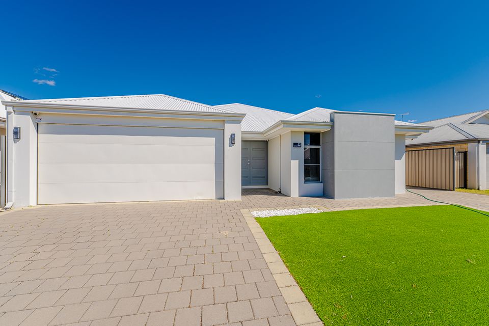 52 Bucker Street, Whitby