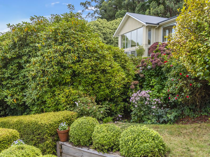 17 Wynn Avenue, Mount Macedon