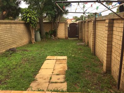 5 / 2 Blackbutt Way, Barrack Heights