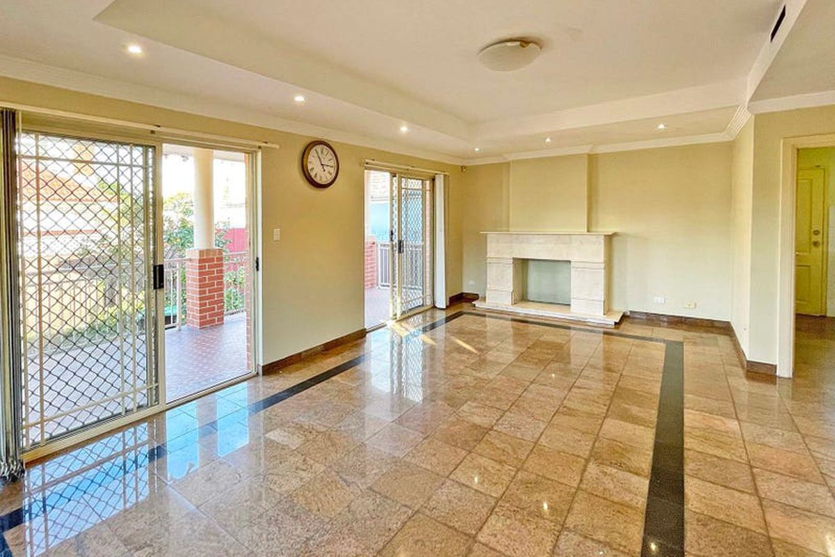 18 Carilla Street, Burwood