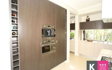 Lot 4 Grandvue Boulevard, Officer