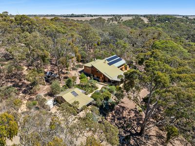 39 Koala Court, Meredith