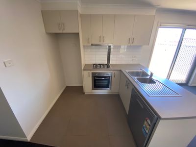 10 / 25 Deutgam Street, Werribee