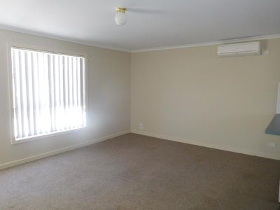 2 / 26 Philip Street, Horsham