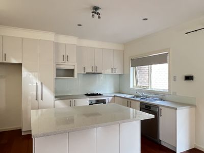 2 / 35 Orient Avenue, Mitcham