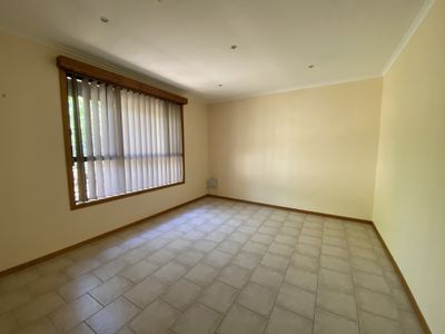 2 / 7 High Street, Werribee