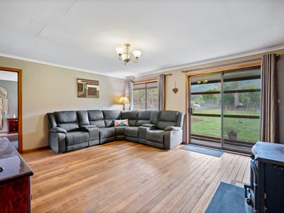 9 Nala Road, Oyster Cove