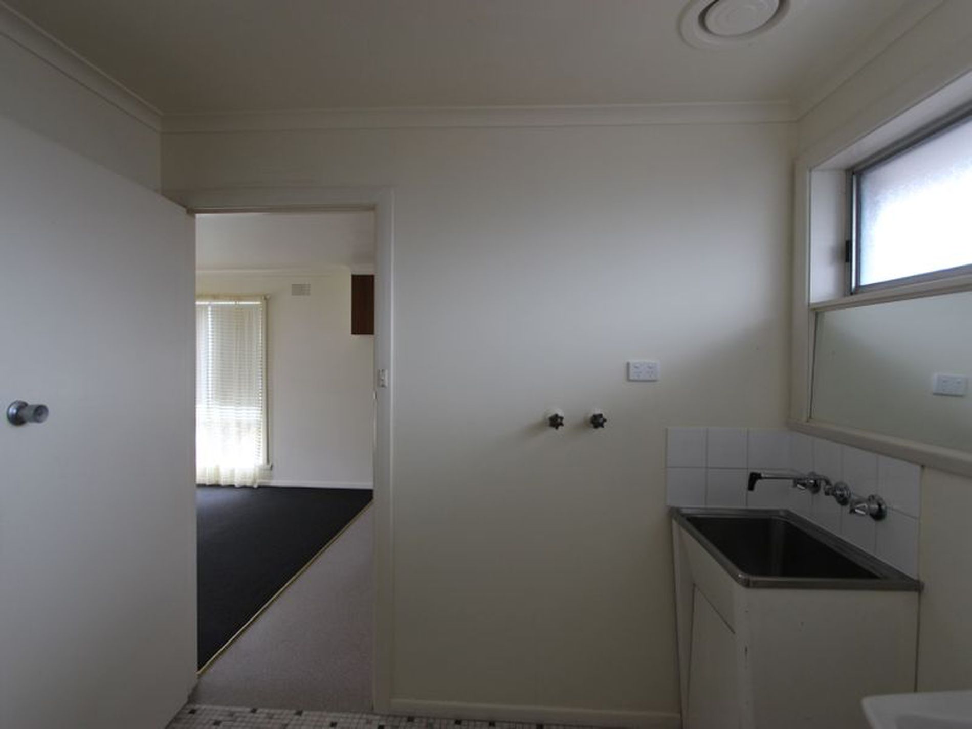 1 / 3 Ann Street, Geelong West