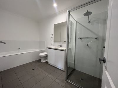 40 Fountain Circuit, Dubbo