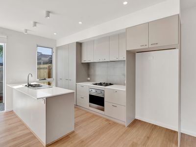 2 / 95 Alma Street, West Footscray