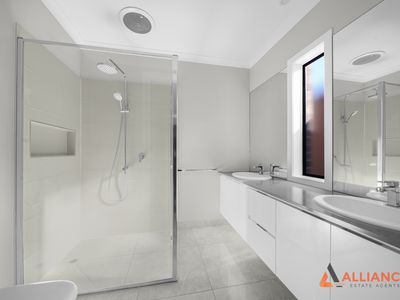 5 York Parade, Wollert