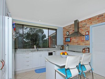 6 Linden Way, Mollymook