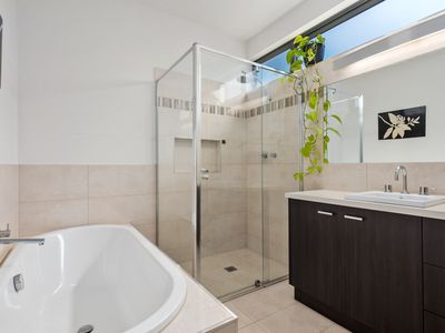 17 Canterbury Road, Macedon