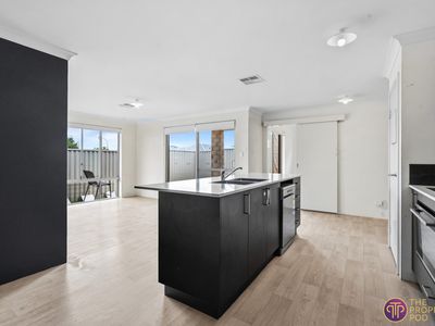 18 Fenchurch Drive, Hilbert