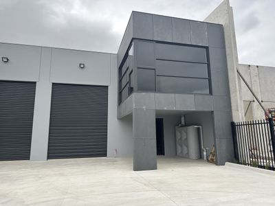 2 / 26 Robbins Circuit, Williamstown North