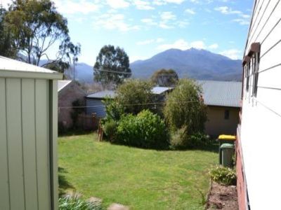 63 StBernard Drive , Tawonga South