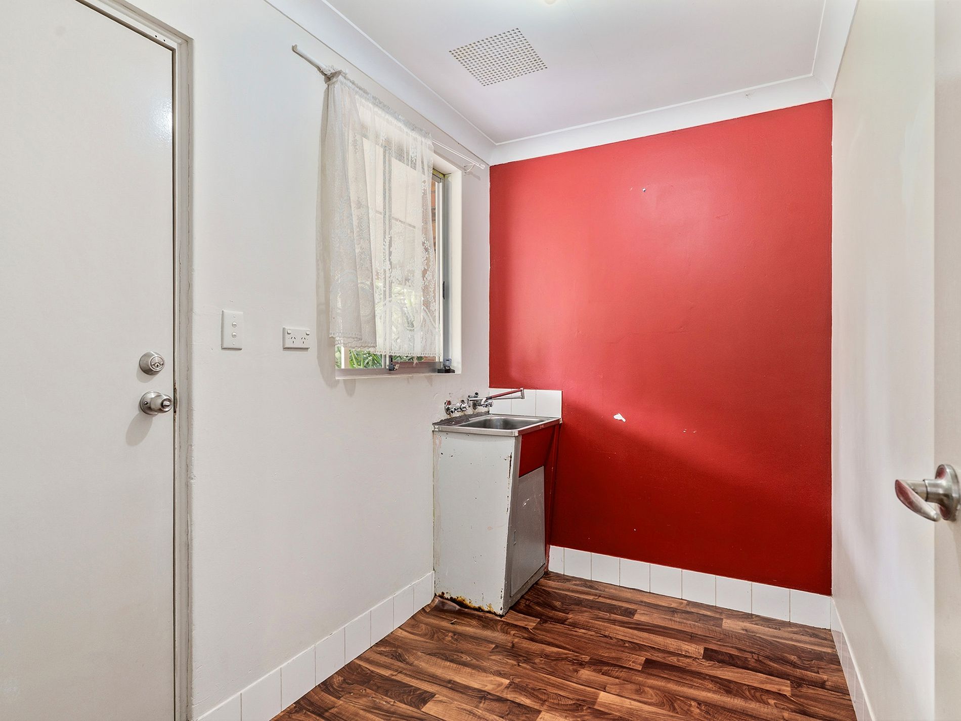 121 Cammillo Road, Camillo