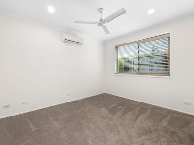 11 Lachlan Drive, Wakerley