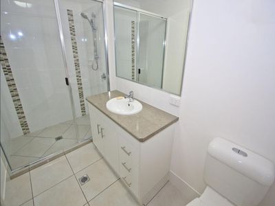 9 Dartmouth Close, Clinton