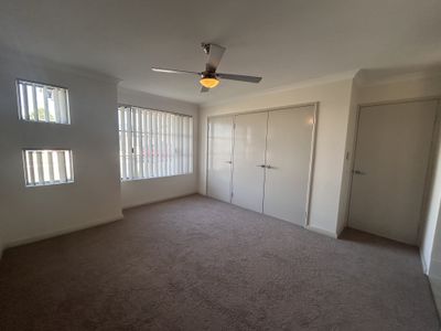 17 Pinot Loop, Pearsall